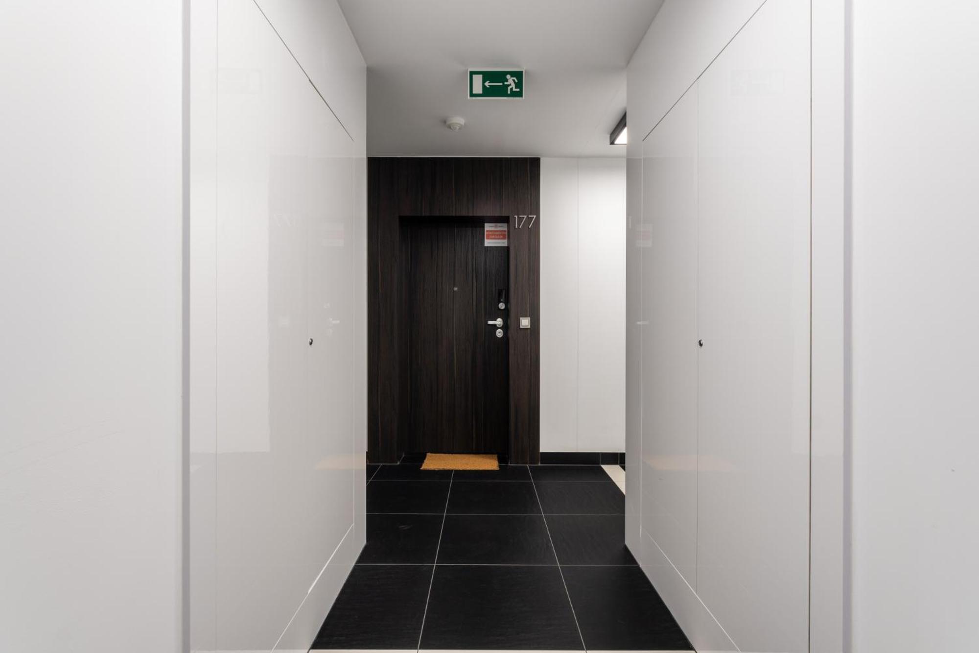 Superapart Grzybowska Apt 177 Varşova Dış mekan fotoğraf